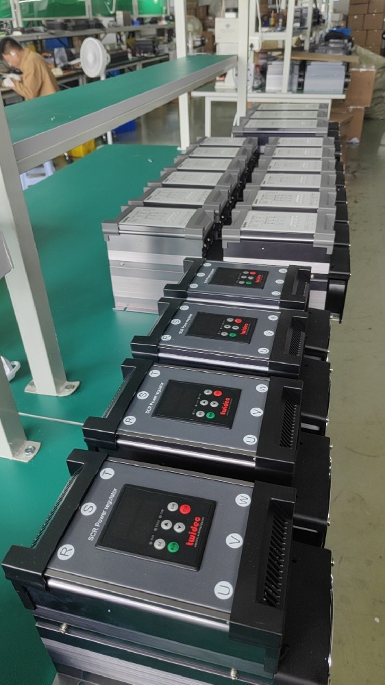 为什么电力调解器的包管丝容易被烧？？