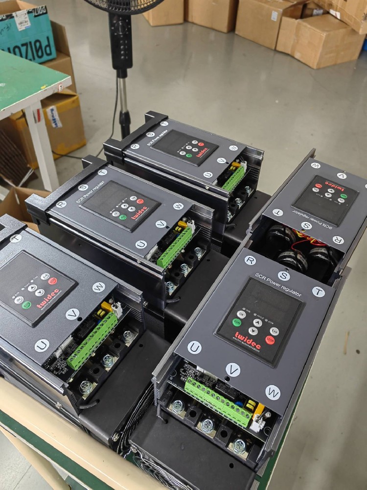 电力调解器会爆发谐波吗？？