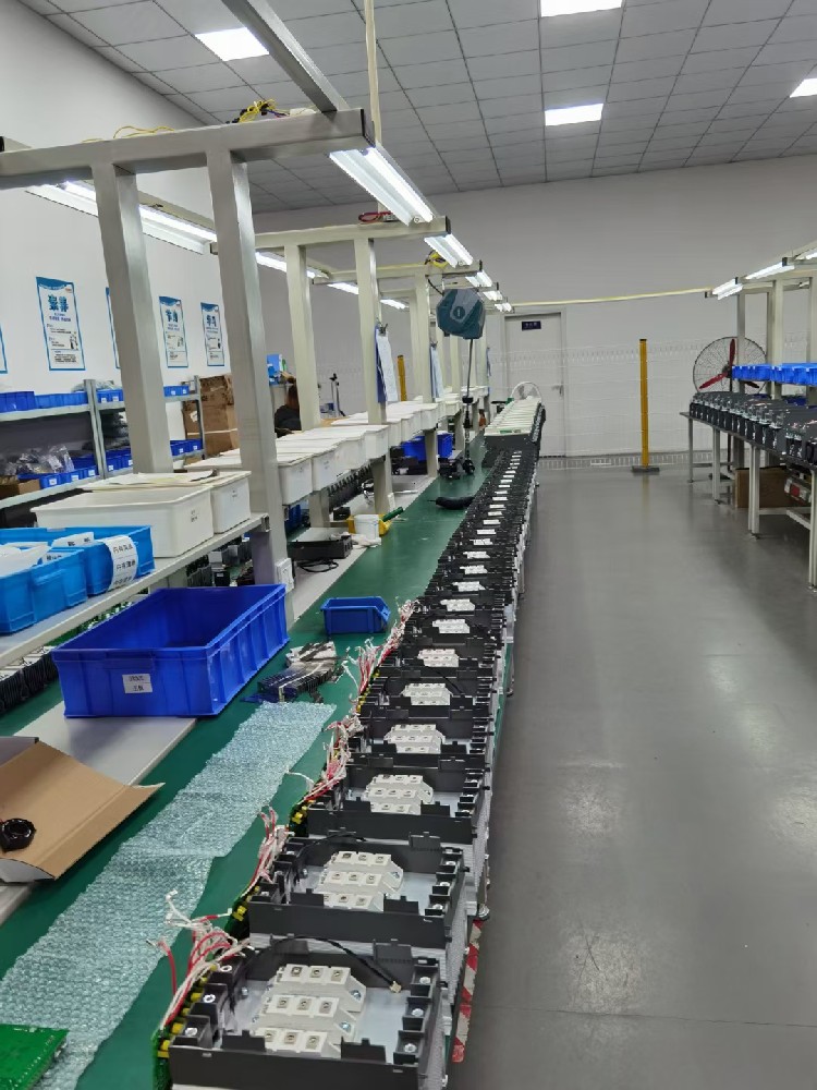 电力调解器的额定电压、、额定电流和额定功率是怎样确定的？？